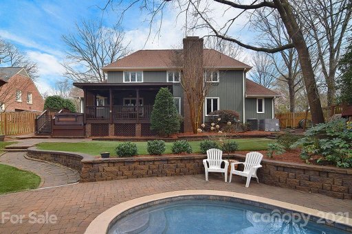 4735 Lindstrom Drive