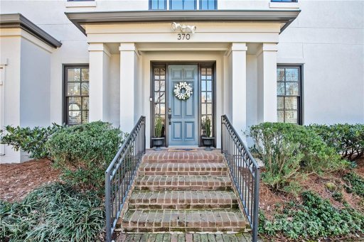 370 Wendover Heights Circle