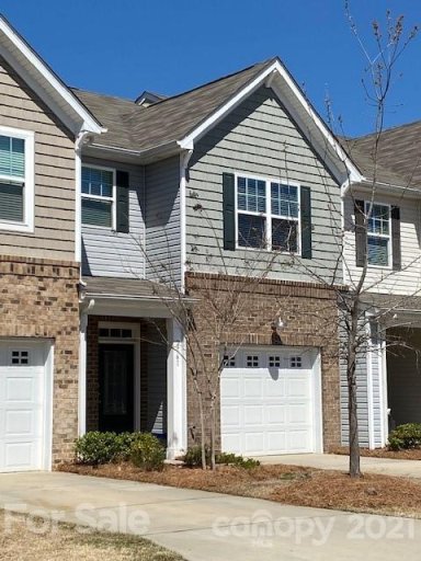 2761 Sawbridge Lane
