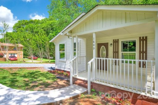 1609 Eaves Road
