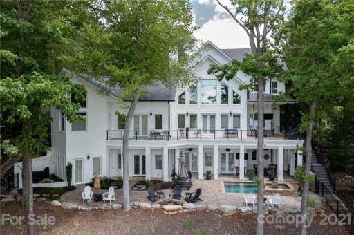 122 Hawk Run Lane