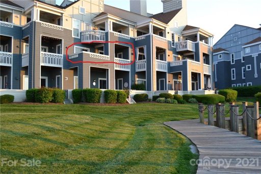 18777 Vineyard Point Lane