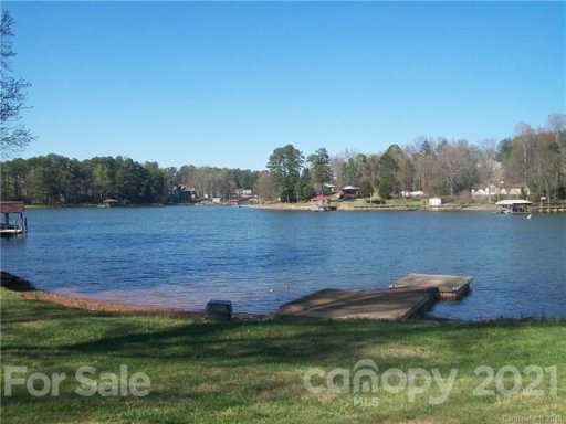 00 Lakeland Drive 52