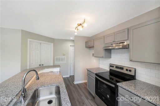 8085 Cedar Glen Drive