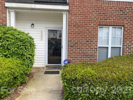 6385 Mallard View Lane