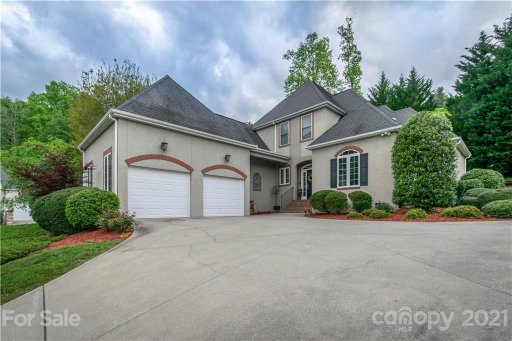 385 Mistletoe Trail
