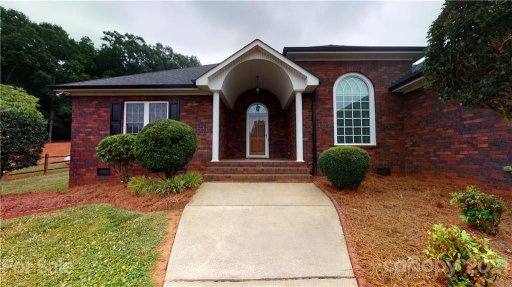 6104 Charity Drive 11