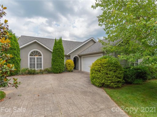 18 Stonebridge Drive