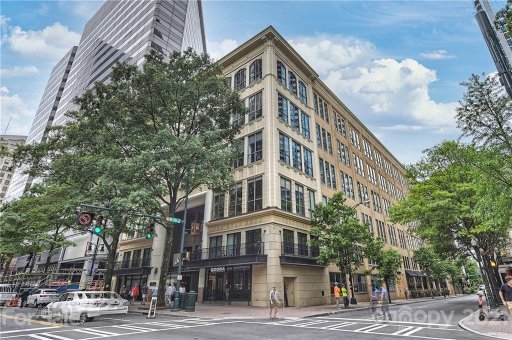 127 N Tryon Street 304