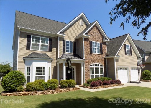8629 Warwick Lane