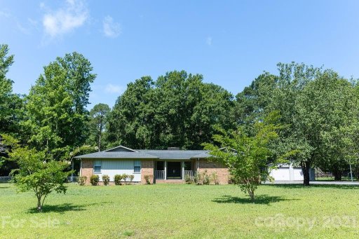 2950 Woodland Hill Way