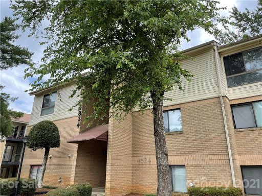 4824 Spring Lake Drive