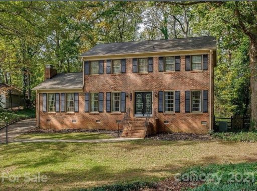 6130 Carriagehouse Lane