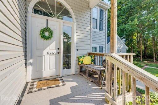 1560 Hunt Club Court