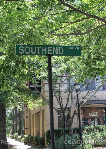 2125 Southend Drive 401