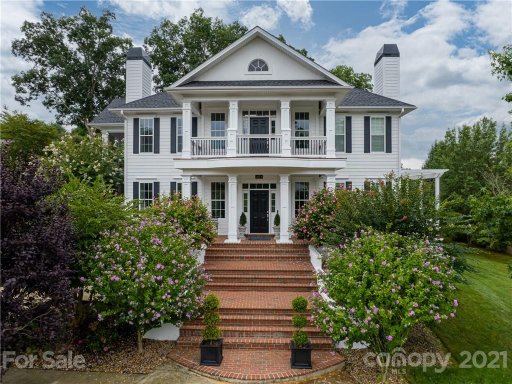 401 Oak Tree Lane