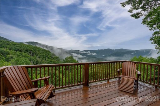 332 Falcon Crest Loop