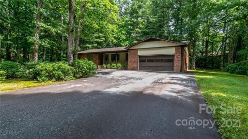107 East Laurel Lane