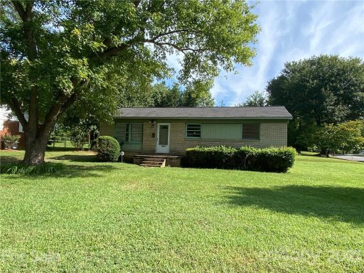 1032 Clanton Road