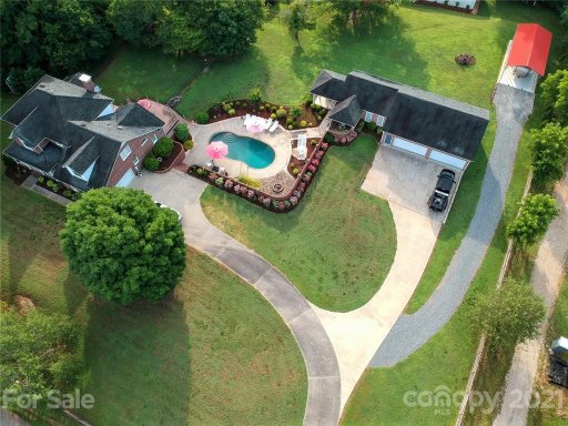1125 Saddle Drive
