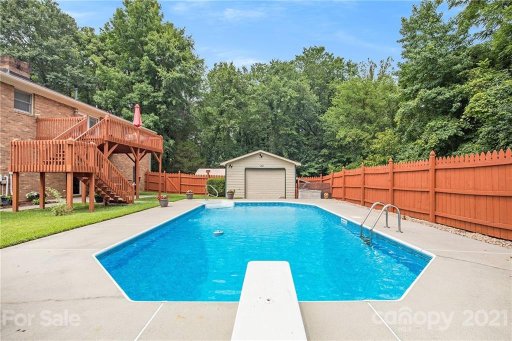 5038 Clearwater Lake Road