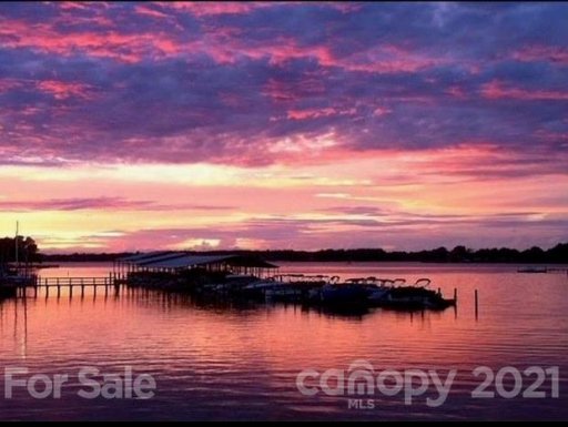 7425 Mariner Cove Drive