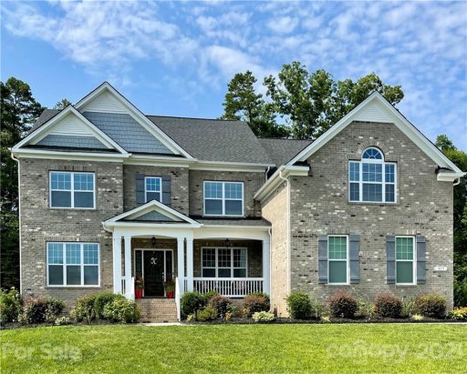 917 Hidden Pond Lane