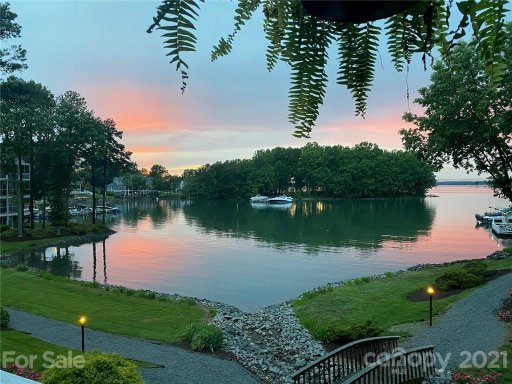 20367 Harborgate Court 305