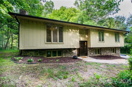 100 Greenbriar Avenue