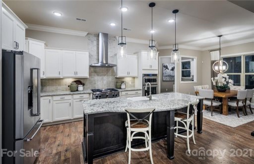 1071 Castle Road 183