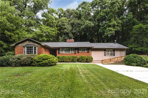 1936 Marlwood Circle