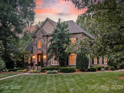 2004 Kings Manor Drive