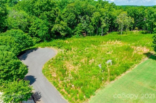 512 Lake Breeze Lane