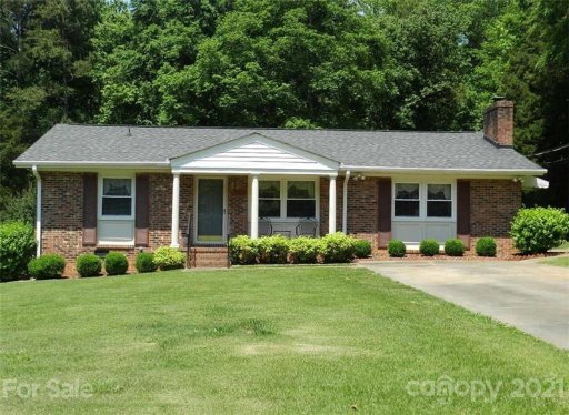 135 Forest Hills Drive