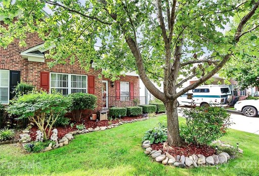 1712 Clemmon Sanders Circle 13B