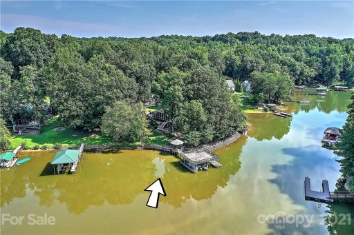 1360 Sir Edward Court