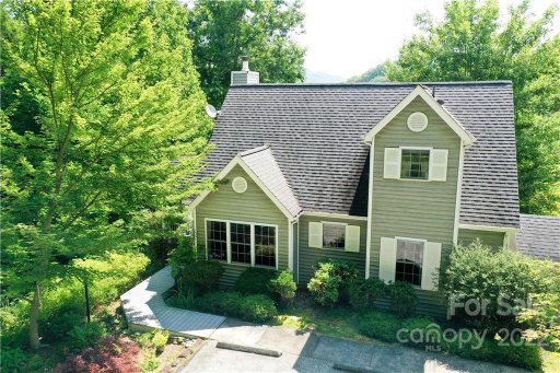 40 Sanctuary Drive 8 & 29 / 1