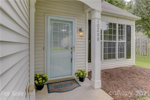 10208 Roundleaf Drive