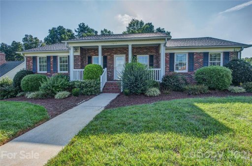 2458 Glenridge Drive