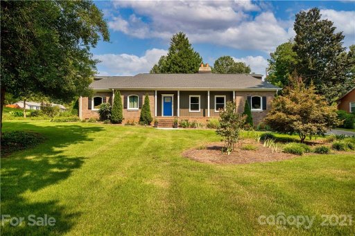 1528 Clarendon Place