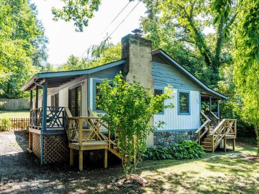 808 Rhododendron Avenue