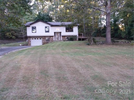 5 Greenwood Acres Drive