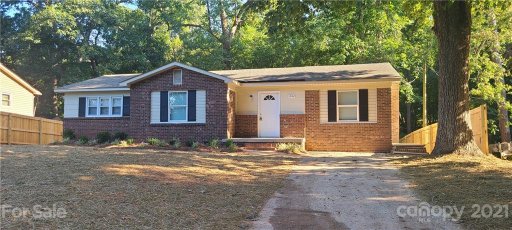 1302 Northwoods Drive