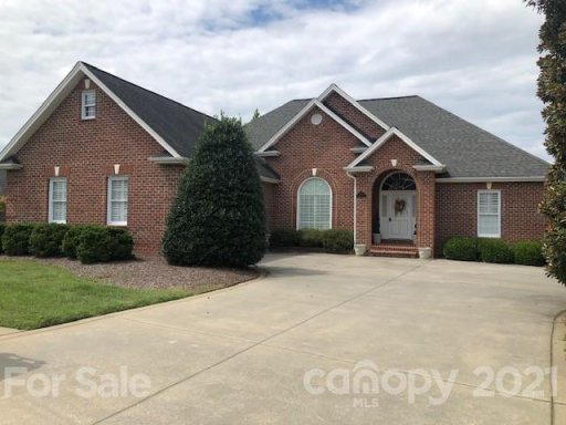106 Plantation Court