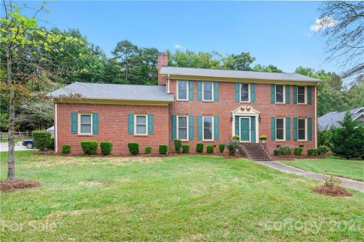824 Balsam Terrace