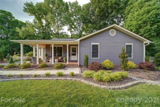 2318 Bearskin Lane