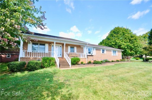 104 Waters Edge Court