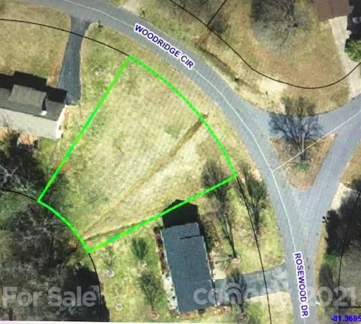 1668 Woodridge Circle