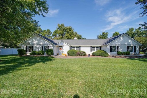 909 Larkhaven Lane