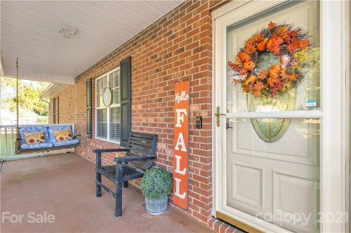 142 Scotch Pine Drive